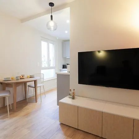Apartment Le Terracotta - T2 Design - Metro, Rer & Jardin *